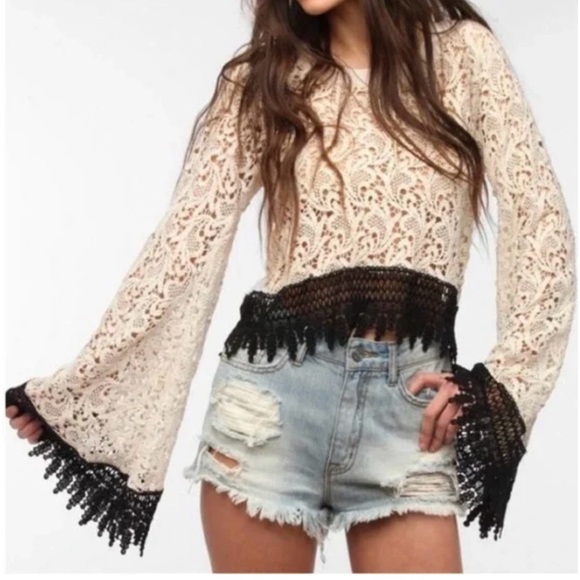 Dress The Population Crochet Bell Sleeve Top Size M - Picture 2 of 6